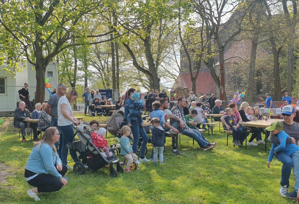 Eröffnung des Mehrgenerationenplatzes 7 Eröffnung des Mehrgenerationenplatzes 7