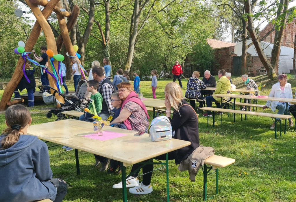 Eröffnung des Mehrgenerationenplatzes 8 Eröffnung des Mehrgenerationenplatzes 8