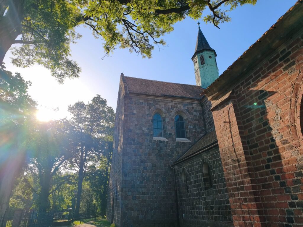 Die Rückseite der Klosterkirche von Kloster Zinna